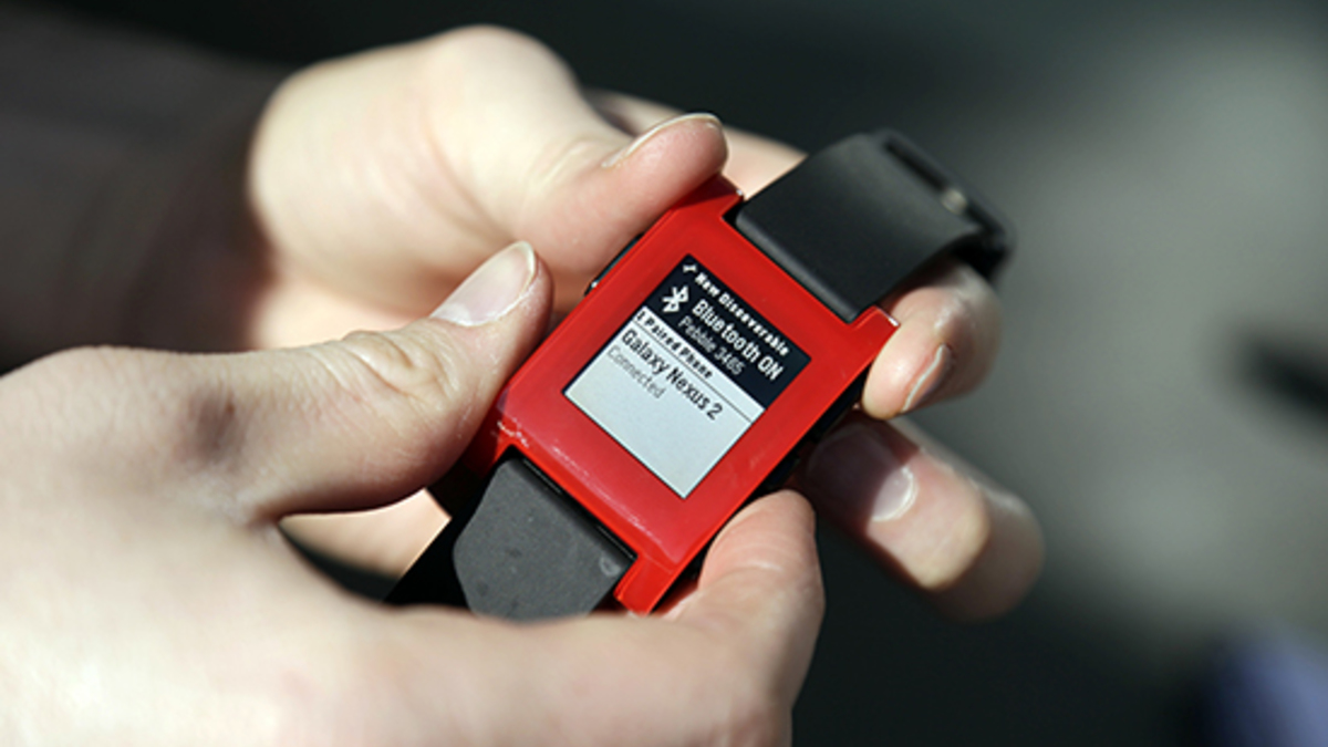 Первая версия «умных» часов Pebble