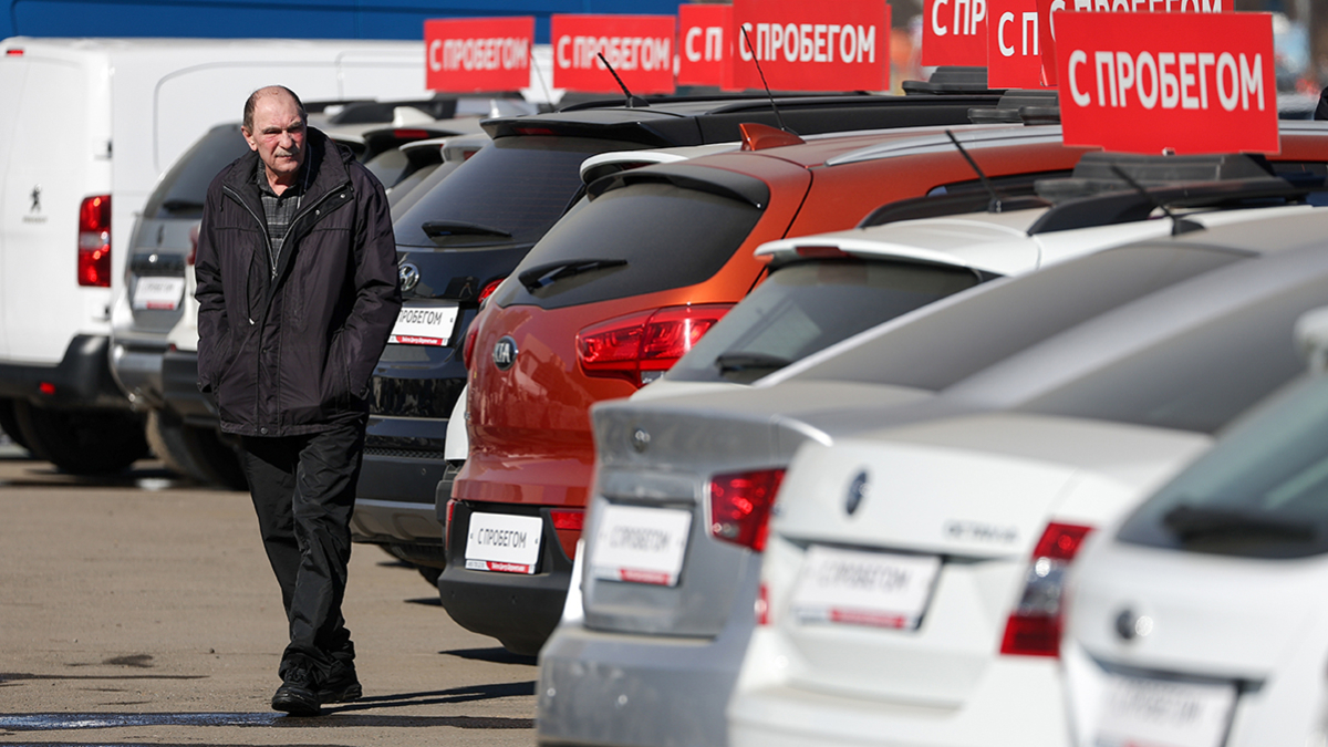 Сервисы объявлений оценили долю подержанных авто со скруткой пробега — РБК