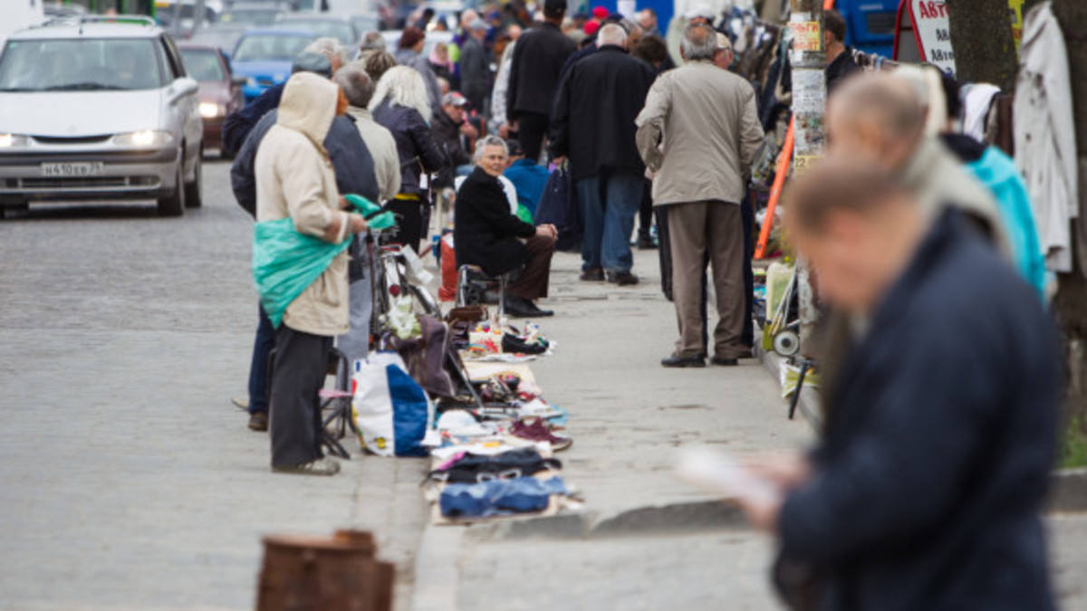 В Калининграде штрафуют продавцов блошиного рынка за башней Врангеля — РБК