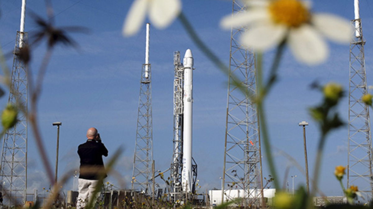 Ракета-носитель Falcon 9 компании SpaceX