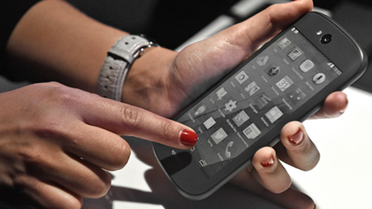 Смартфон YotaPhone 2