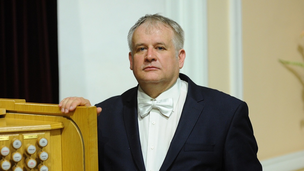 Дмитрий Колкер