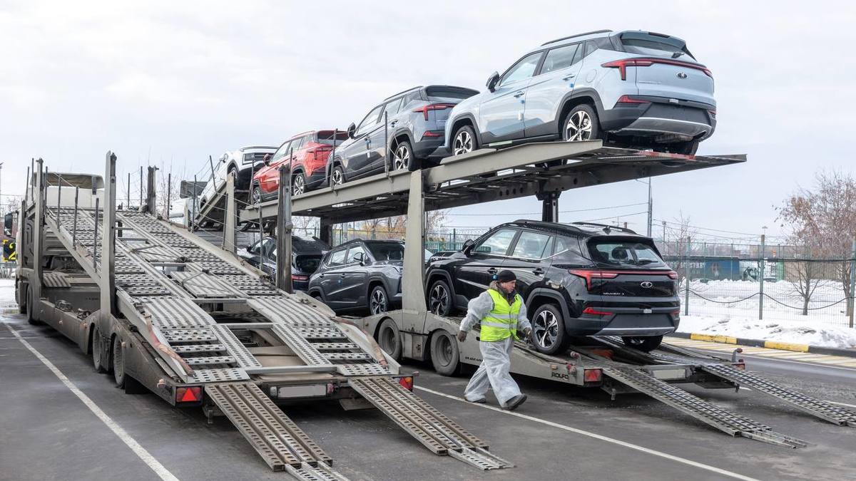 В пермские салоны поступили первые автомобили бренда «Москвич» — РБК