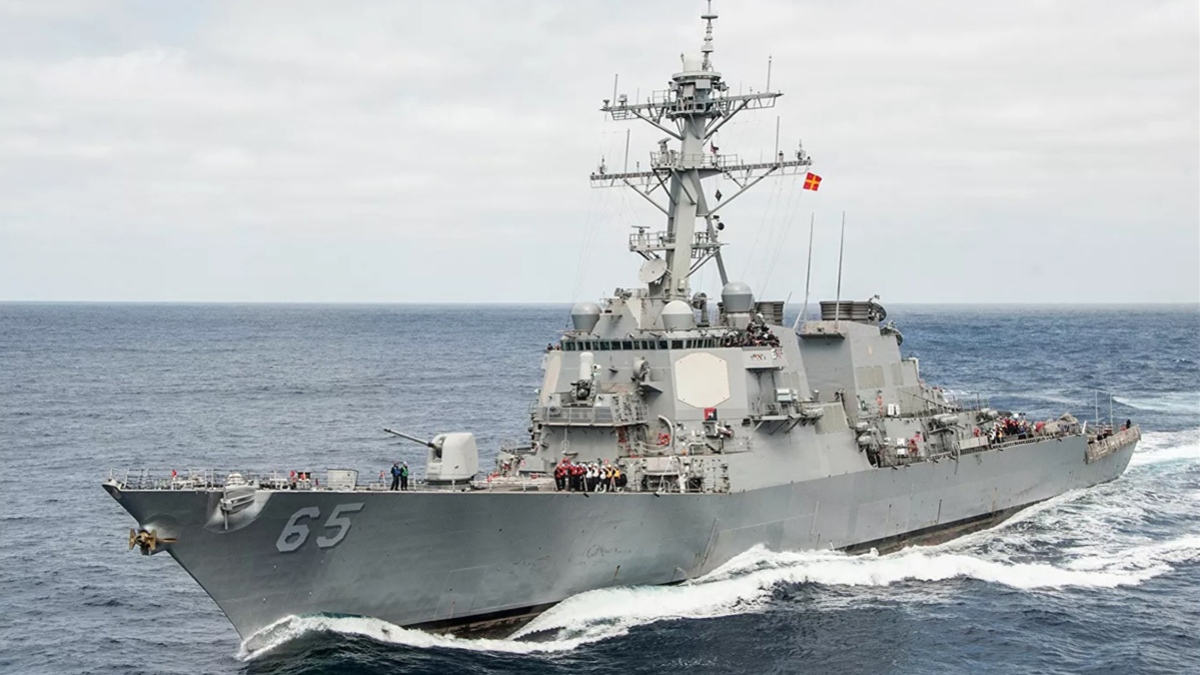 Эсминец USS Benfold