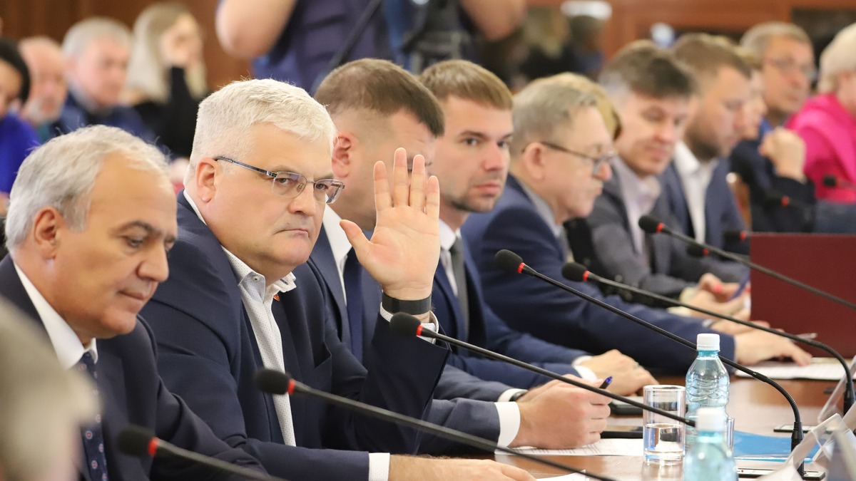 Фото: пресс-служба Заксобрания Новосибирской области