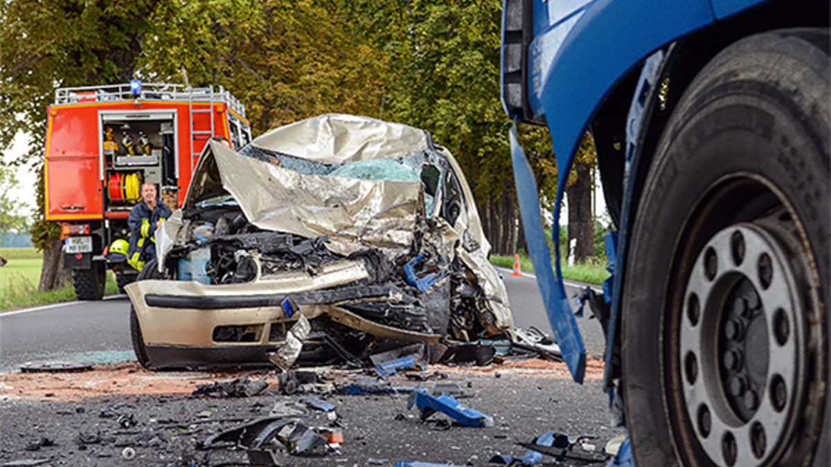 Количество ДТП по вине водителей грузовиков выросло в два раза :: Autonews