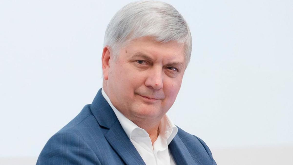 Александр Гусев
