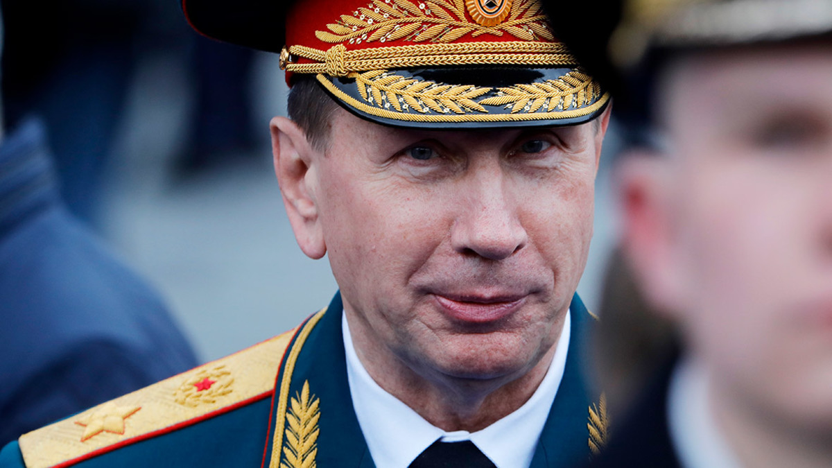Виктор Золотов