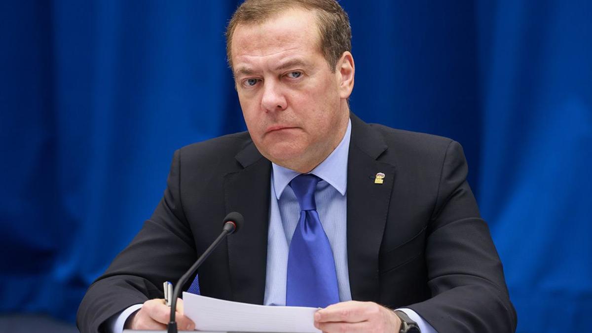 Дмитрий Медведев