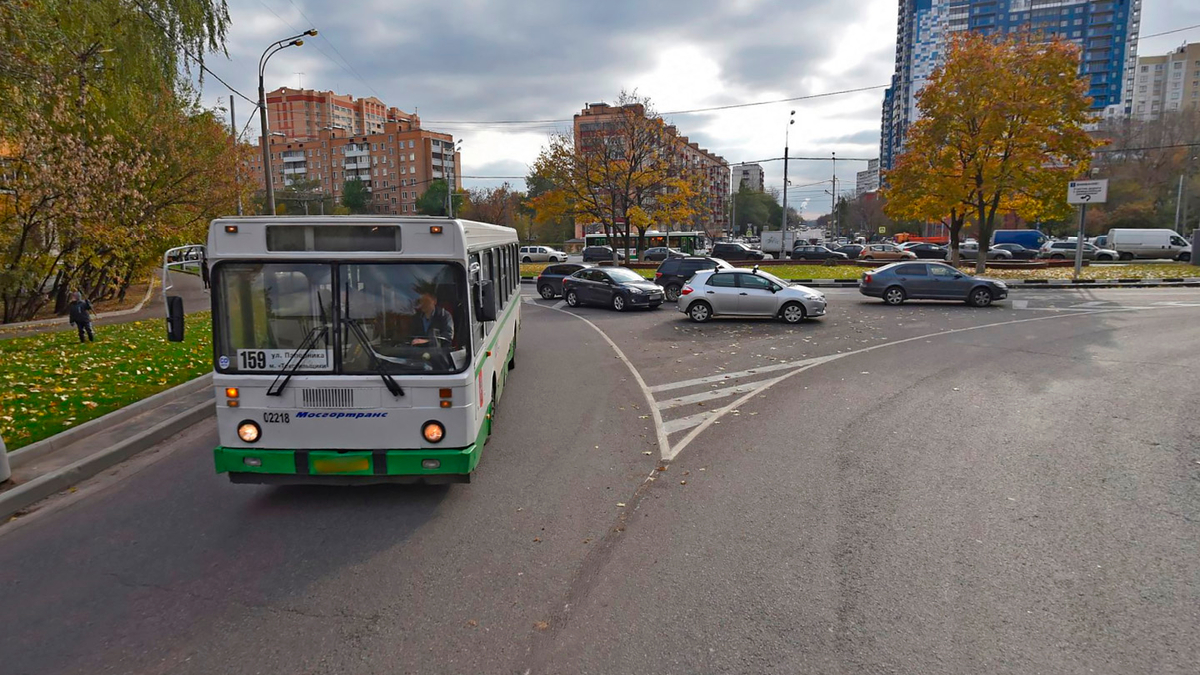 Штраф за островок безопасности в году: при пересечении, остановке, парковке