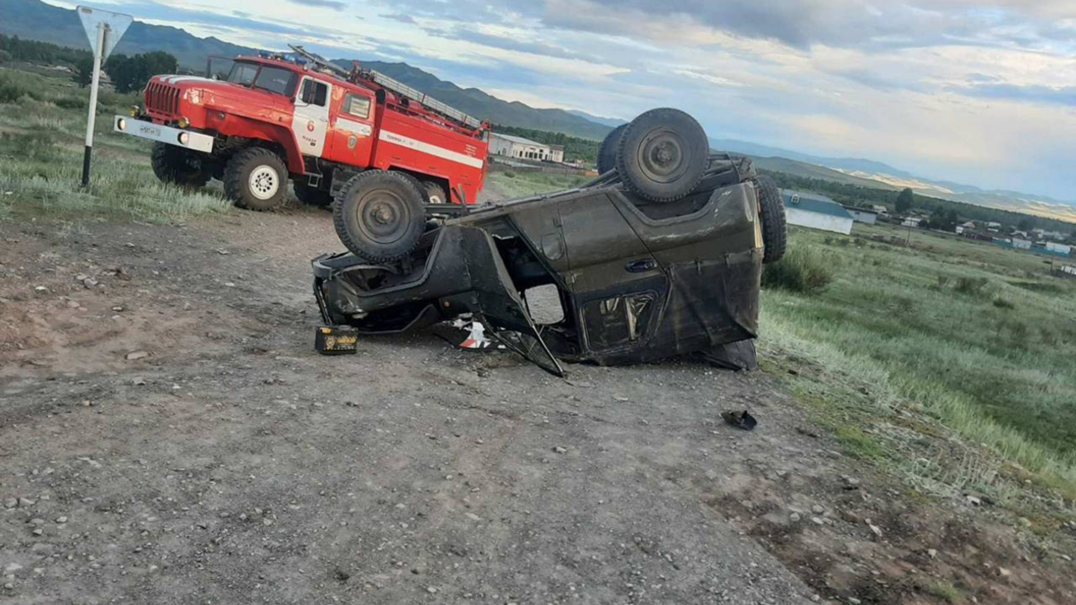 В Туве в ДТП погиб севший за руль чужой машины подросток — РБК