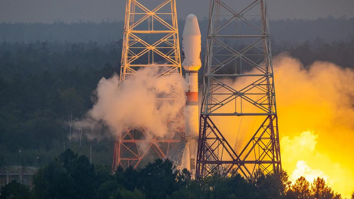 Летящий на Луну космический корабль России скорректировал траекторию — РБК