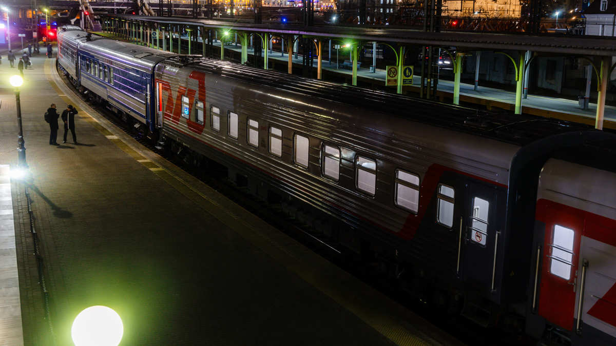 Новый СВ-вагон с раковиной и шкафом в купе презентовали во Владивостоке —  РБК