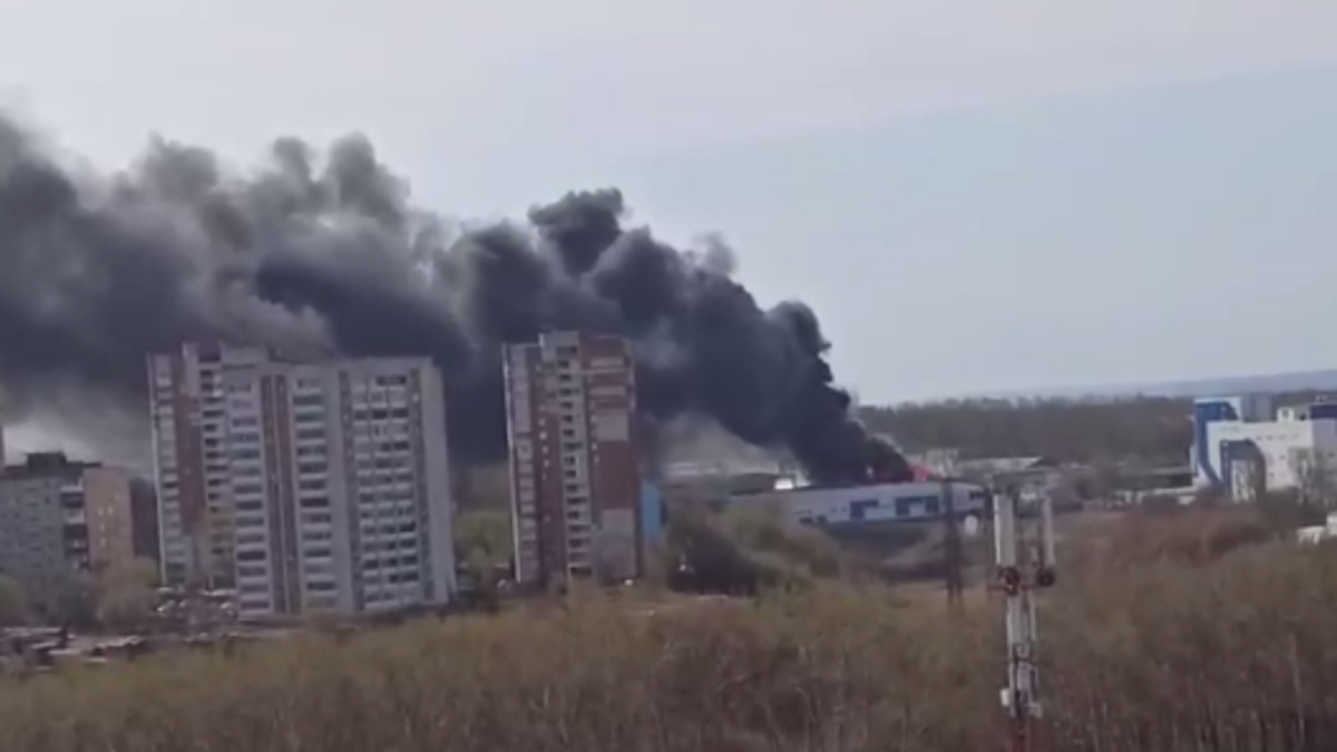 В Перми загорелось складское помещение на ул. Васильева — РБК