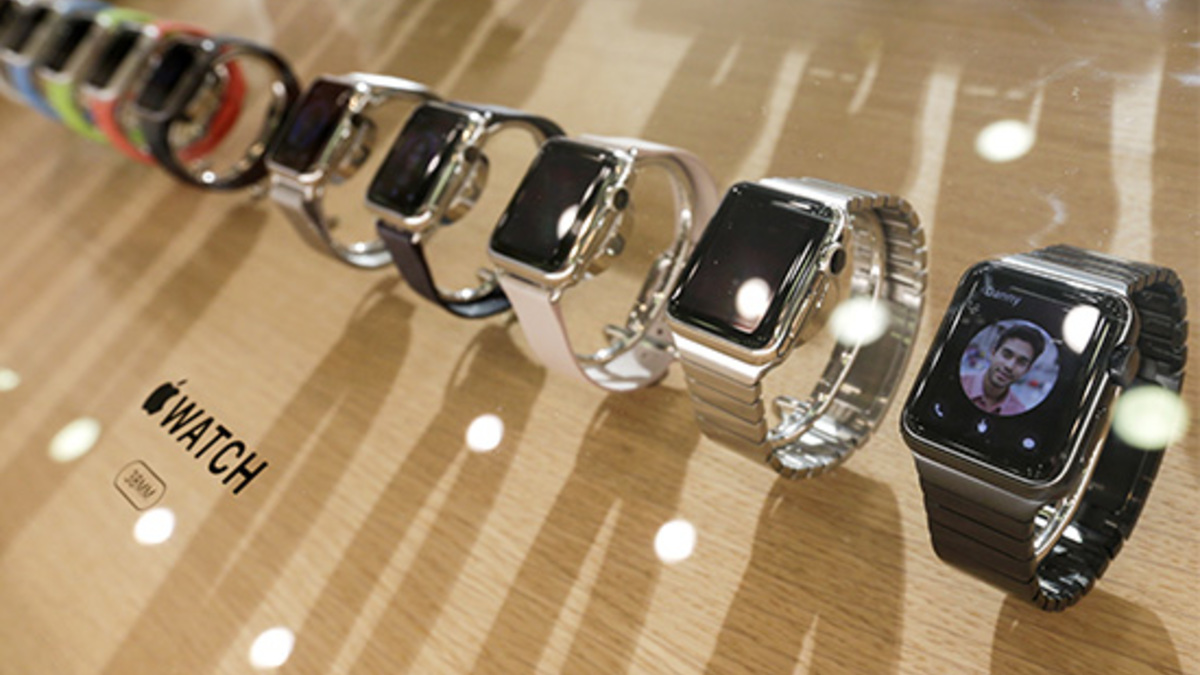 Продажа Apple Watch в&nbsp;одном из&nbsp;магазинов Москвы
