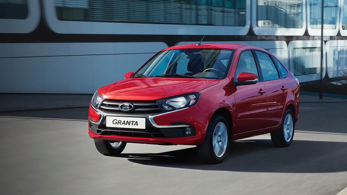 АвтоВАЗ назвал цену на «упрощенную» версию Lada Granta :: Autonews