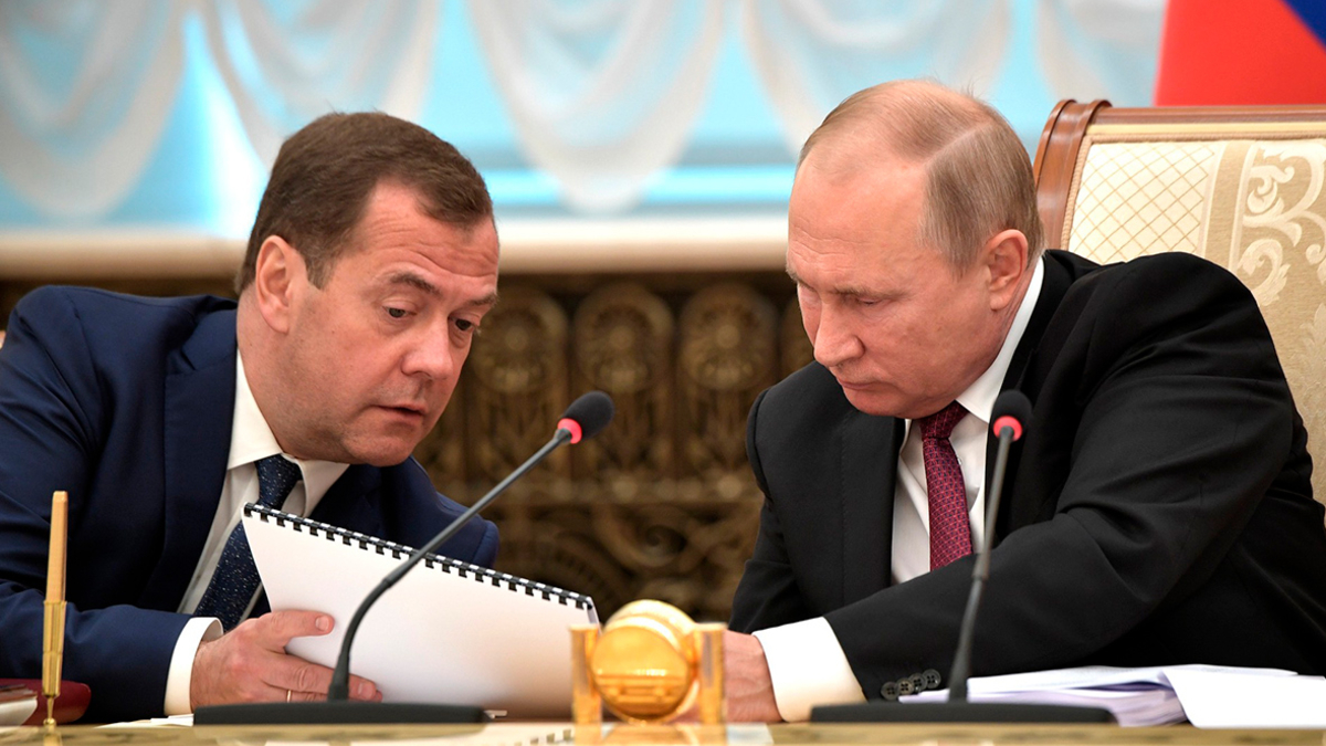 Владимир Путин и Дмитрий Медведев