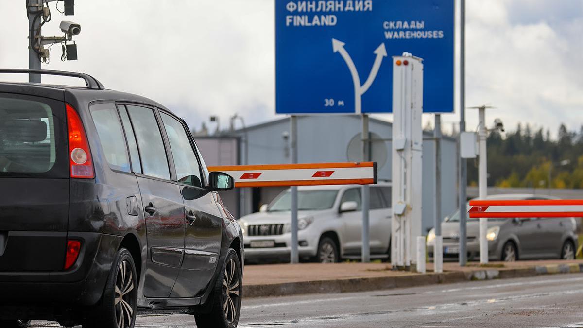 В Госдуме предложили изымать оставленные у границы машины россиян — РБК