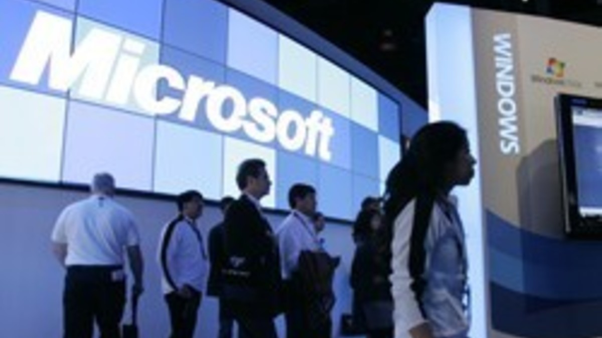 Microsoft готовится в 2012г. открыть в РФ до 4 сателлитов своего техцентра  — РБК