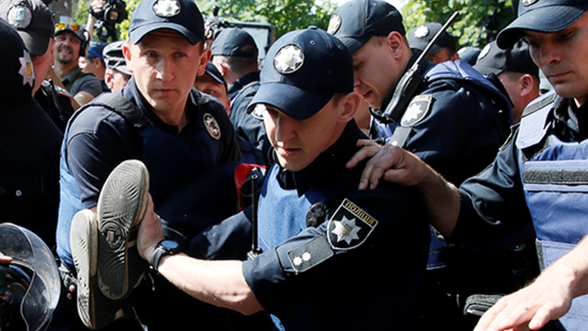 Задержание участников ЛГБТ-марша в Киеве