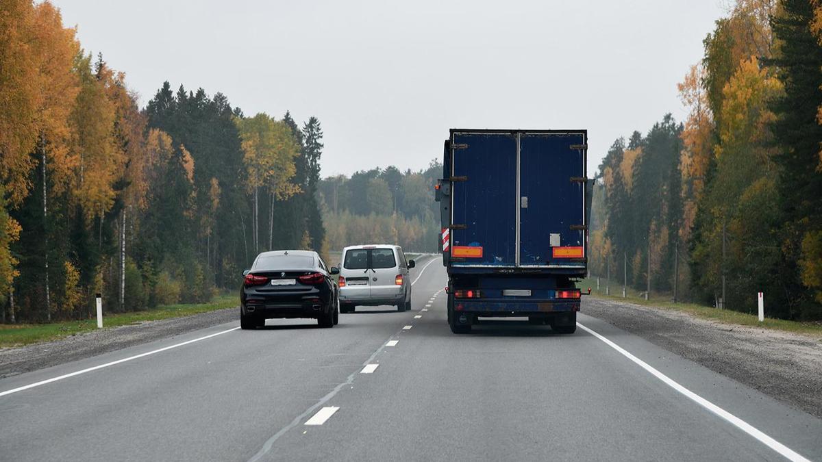 Двойной обгон: что это, ПДД, штраф :: Autonews