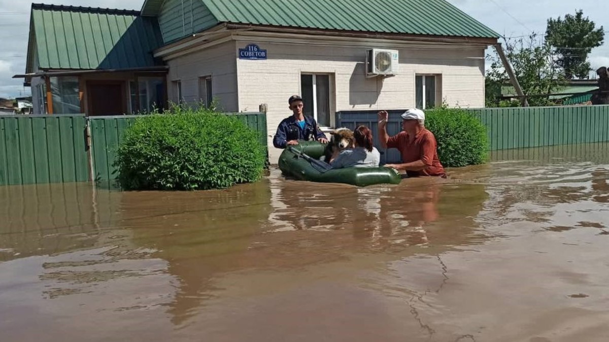 Вода стала медленнее покидать дома приморцев — РБК