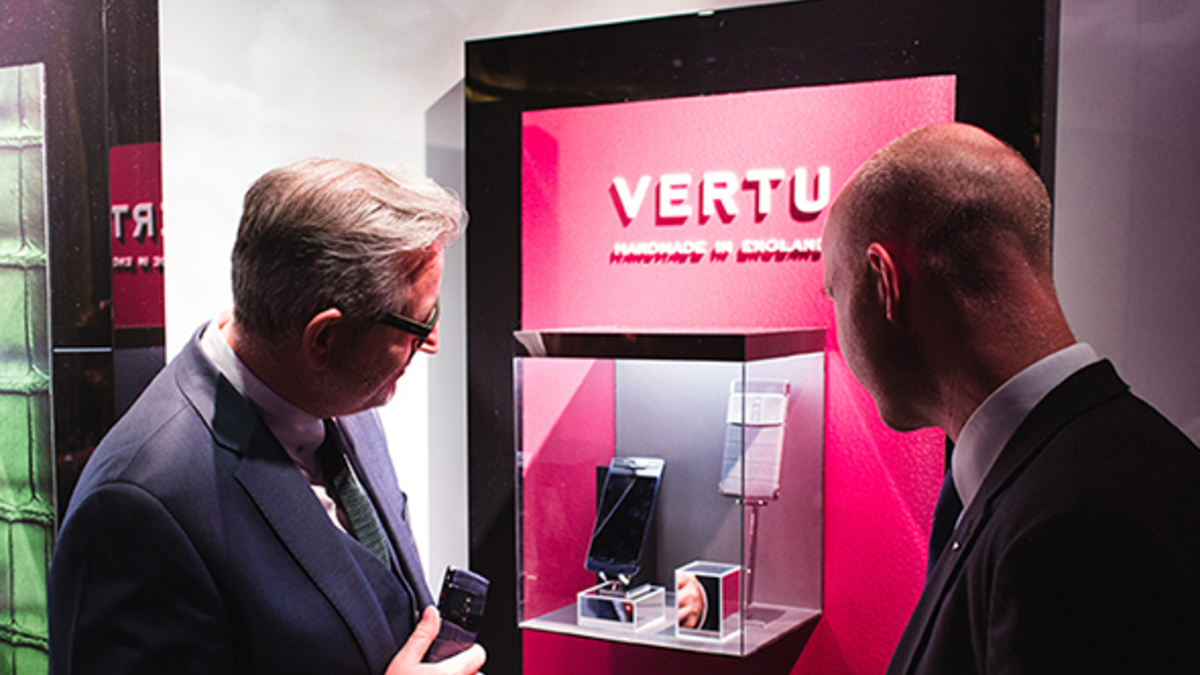 В Москве состоялась премьера нового смартфона Vertu | РБК Стиль