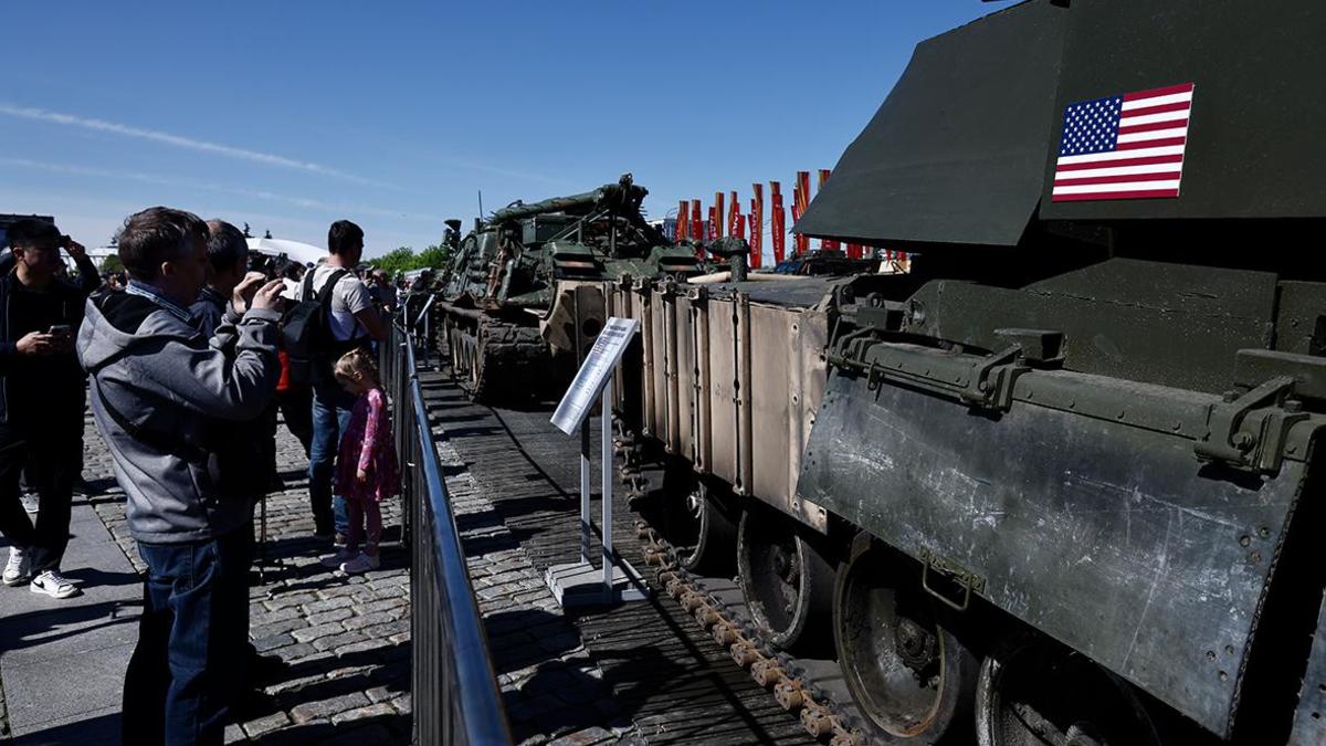 В Москве на Поклонной горе закрылась выставка трофейной военной техники —  РБК