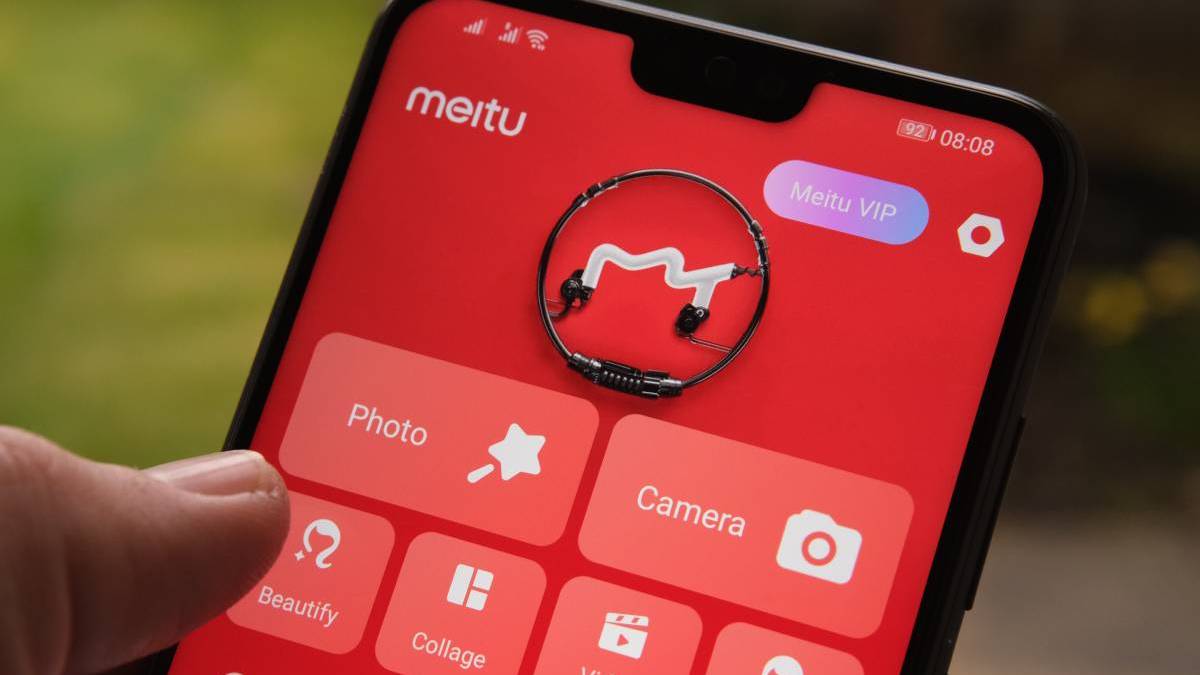 Акции фоторедактора Meitu упали на 10% из-за убытков от криптовалюты | РБК  Инвестиции