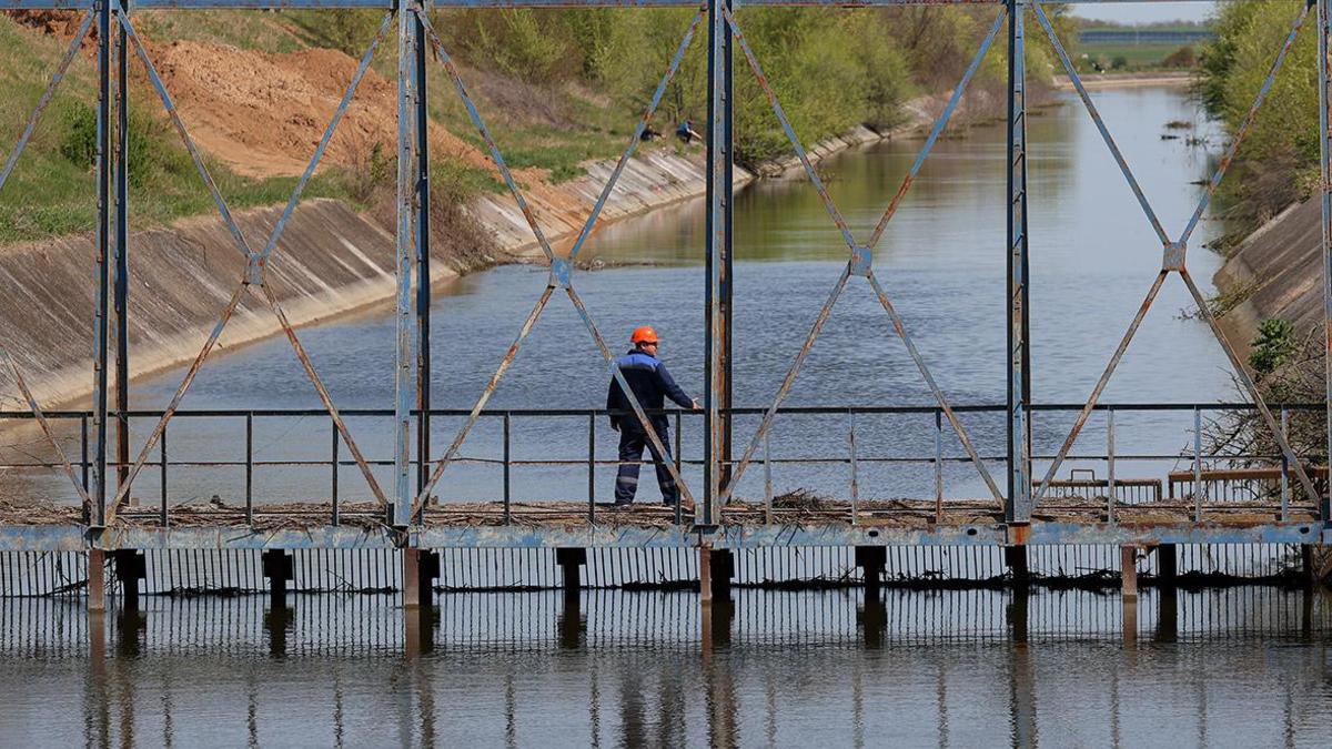 В парламенте Крыма заявили о планах возобновить подачу воды из Днепра — РБК