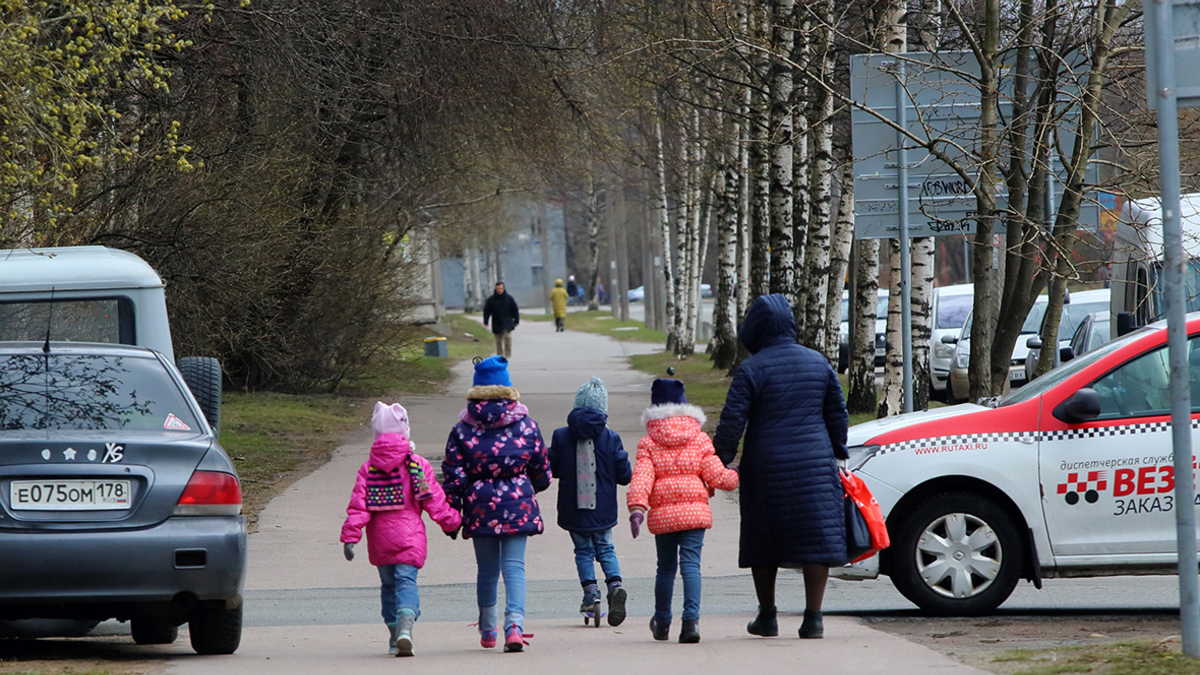 Правительству предложили избавить многодетных от налога на имущество — РБК