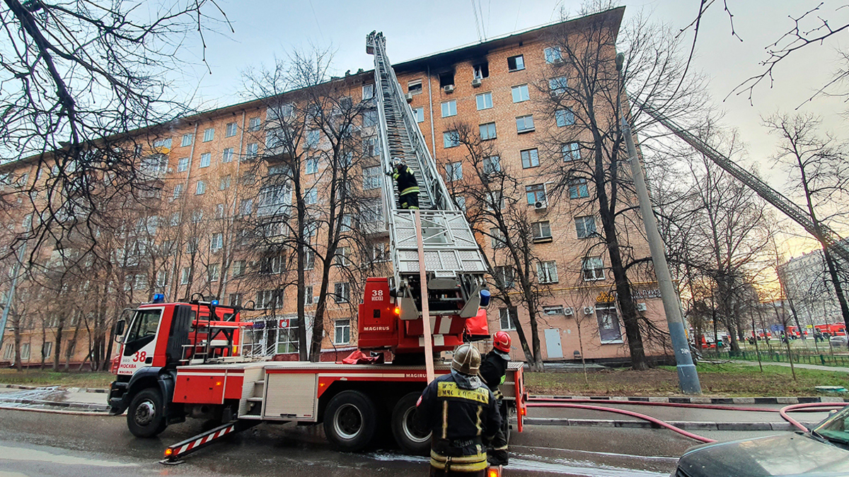 Пожар в жилом доме на юго-западе Москвы ликвидировали — РБК