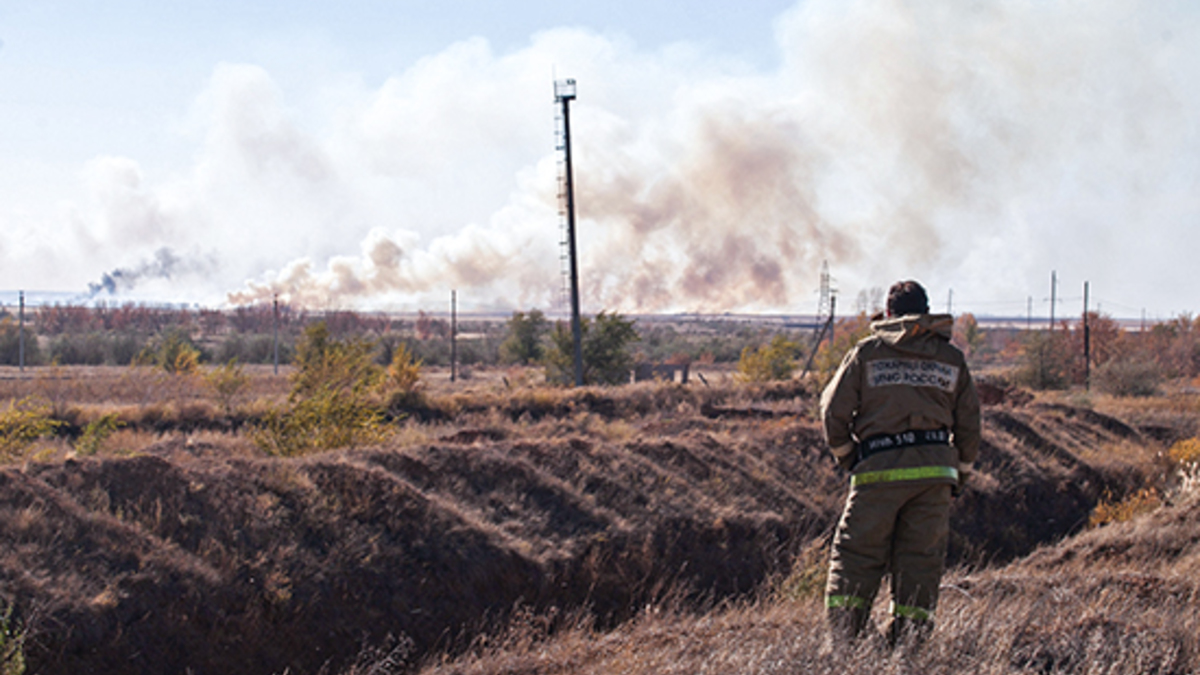 Пожар на складе боеприпасов. Архивное фото