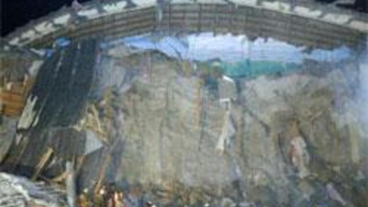 Аквапарк в ясенево трагедия. Трансвааль парк аквапарк. Трансвааль-парк Ясенево. Трансвааль парк обрушение. 14 Февраля 2004 года в Московском аквапарке «Трансвааль».
