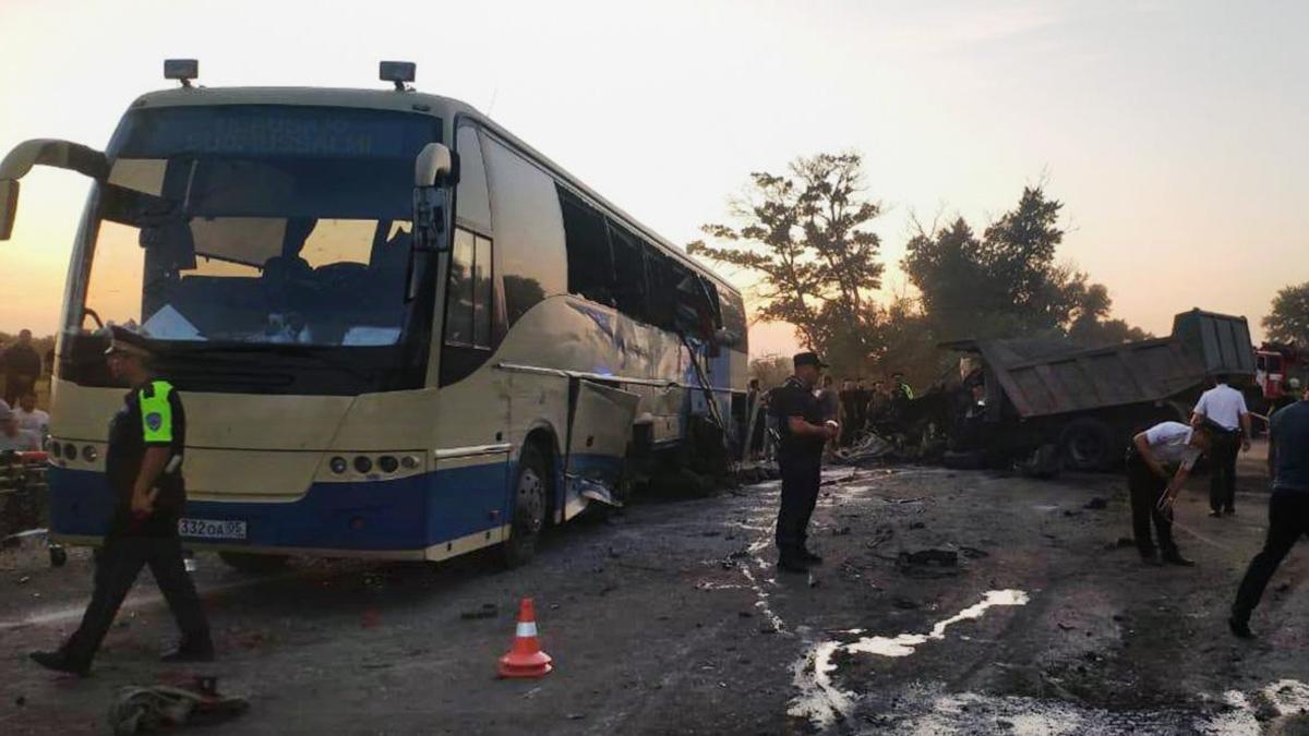 В Дагестане восемь человек погибли в ДТП с автобусом — РБК