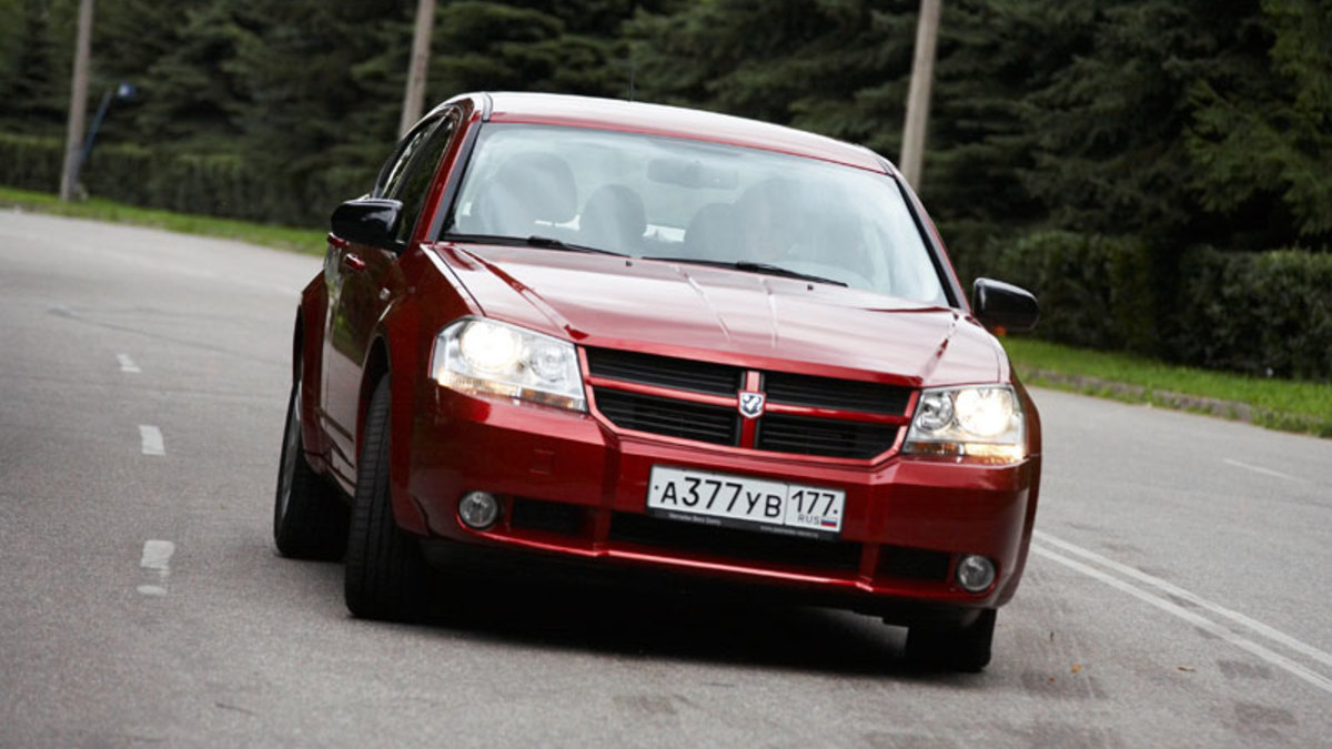 Брутальный Dodge Avenger, ДПС и горные козлы :: Autonews