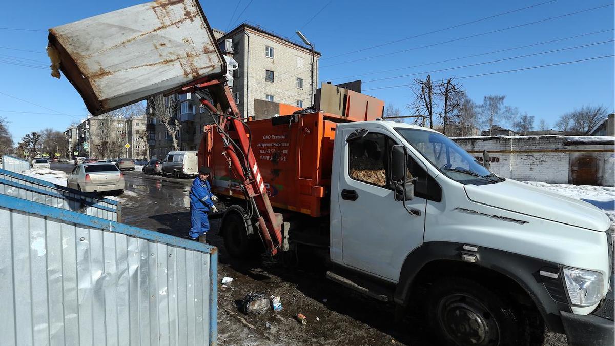 Путин утвердил новые правила заключения договоров на вывоз мусора :: Жилье  :: РБК Недвижимость