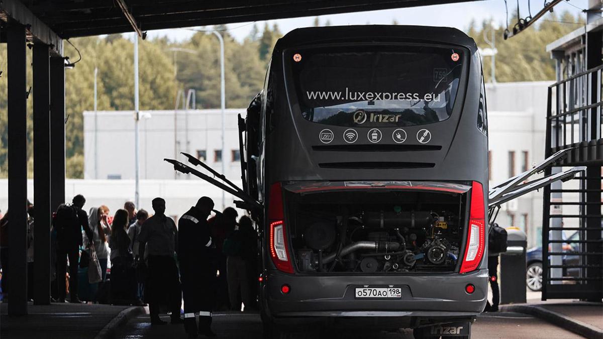 Перевозчики начали отменять автобусные рейсы из Хельсинки в Петербург — РБК