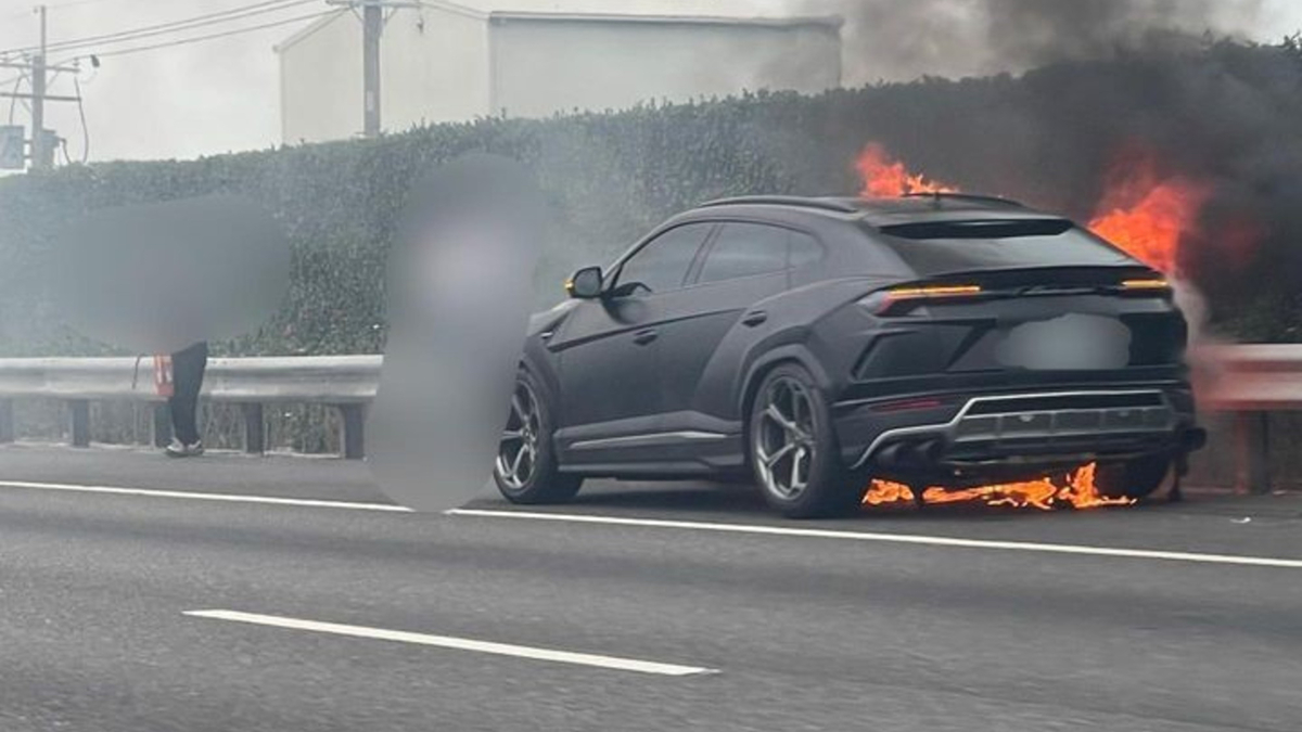 Lamborghini Urus за 26,5 млн загорелся прямо на дороге. Видео :: Autonews