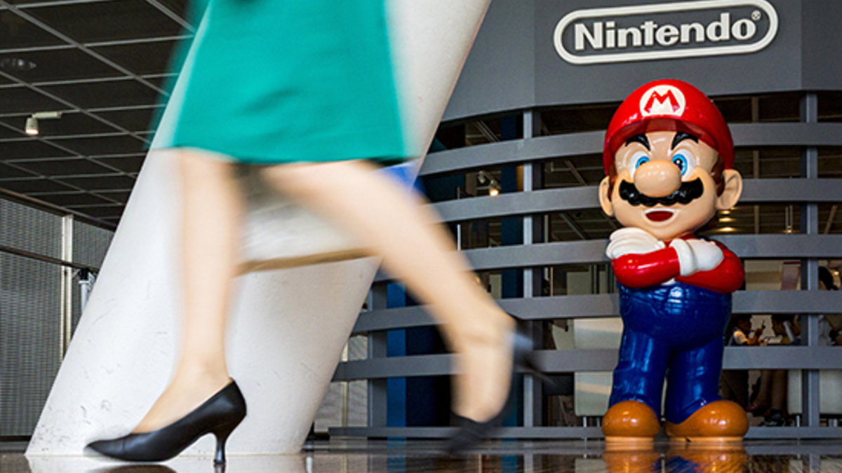 Фигурка Марио в центре Nintendo в Токио