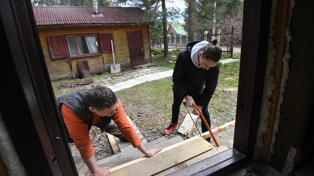 Опрос показал, сколько россияне тратят на обустройство и ремонт дачи — РБК