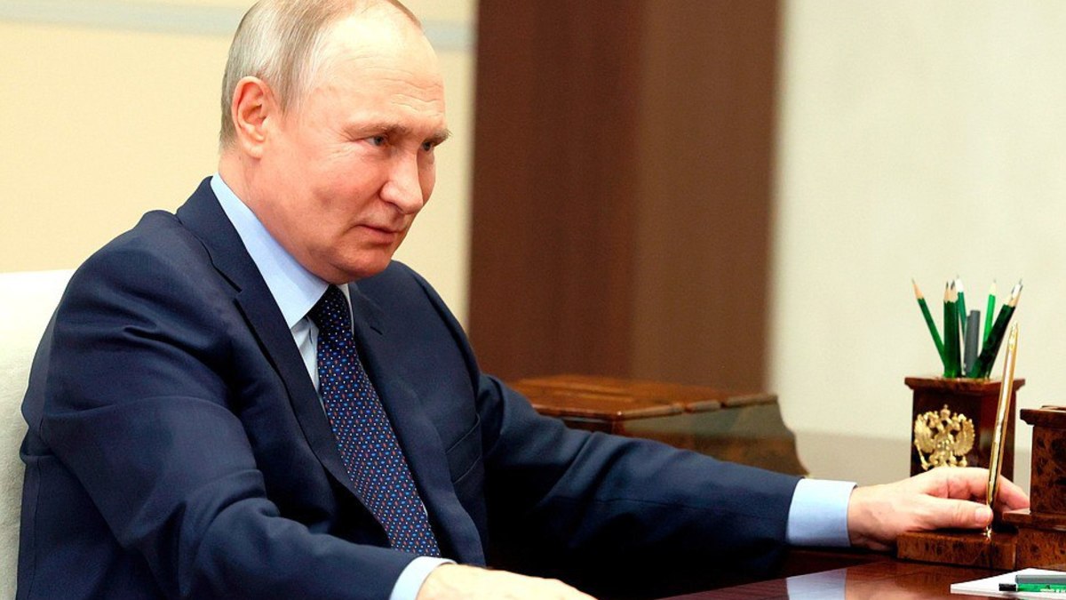 Владимир Путин пожелал Александру Моору 