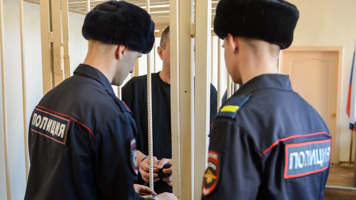 Задержанных доставили в Тюмень для проведения дальнейших следственных действий.