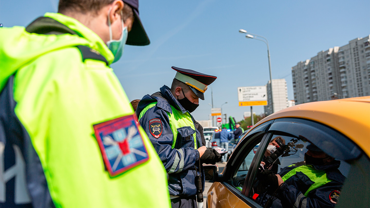 ГИБДД объяснила, в каких случаях можно снимать инспекторов на камеру ::  Autonews