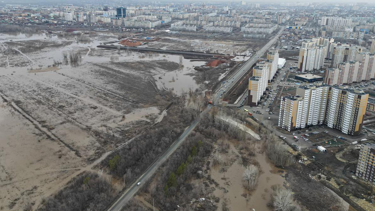 В Оренбурге из-за подъема воды частично ограничили движение автомобилей —  РБК