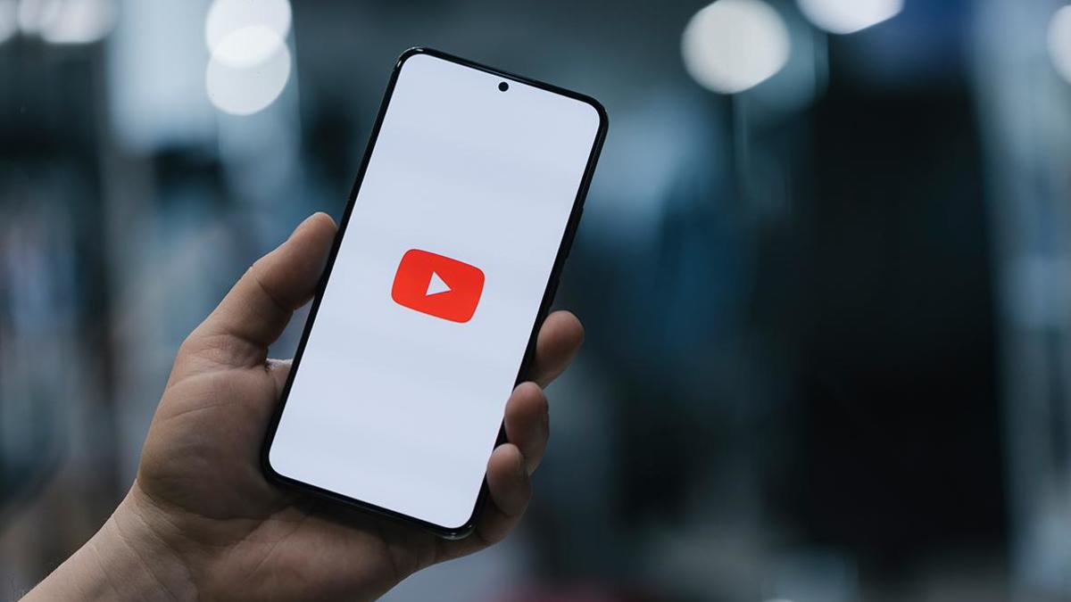 Песков опроверг наличие планов по блокировке YouTube в России — РБК