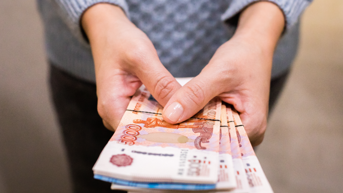 Молодые люди направили в пенсионные копилки по 3,8 тыс. руб