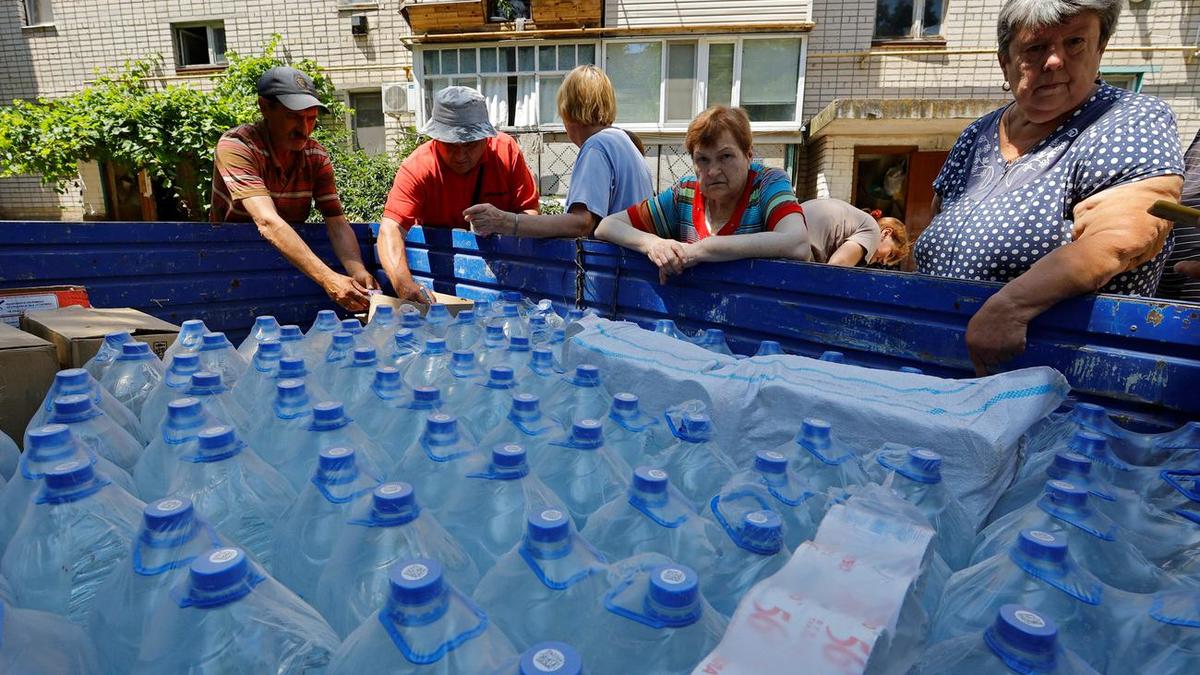 Киев предупредил о нехватке воды для 1 млн человек из-за прорыва ГЭС — РБК