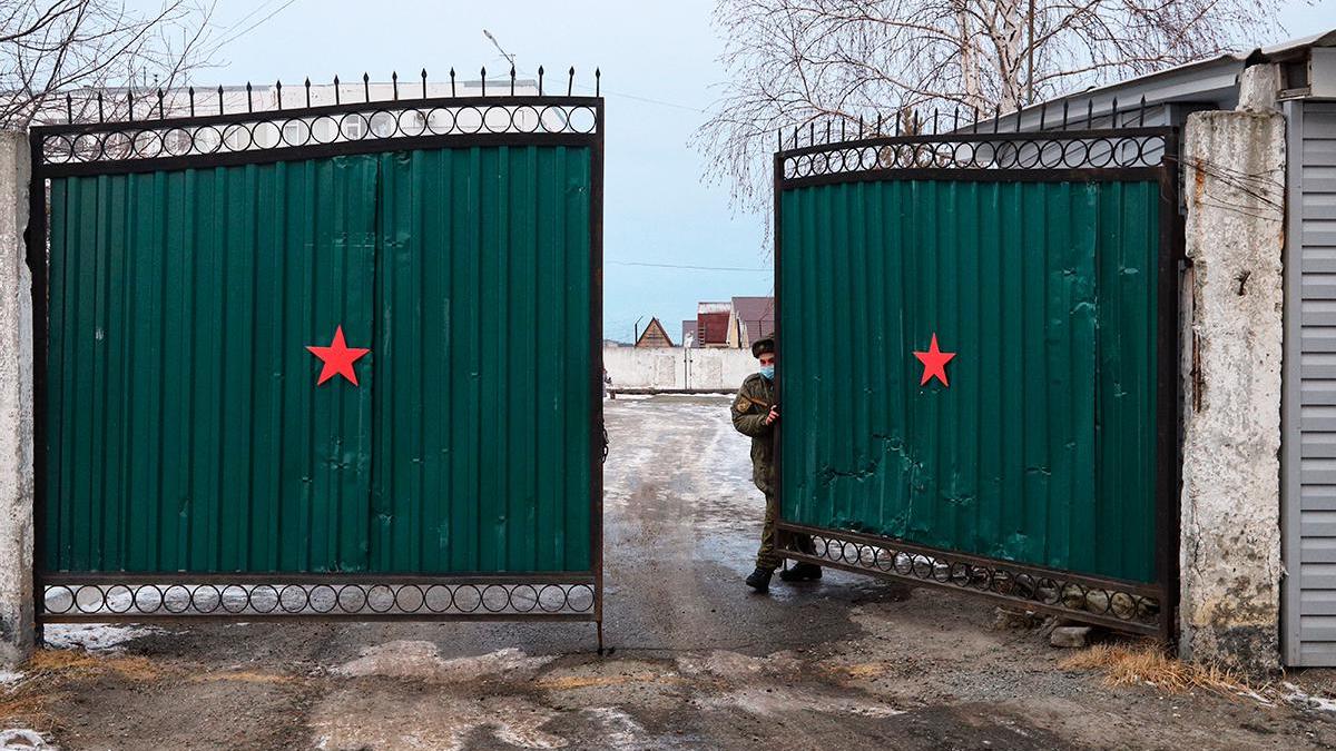 Военные подтвердили рассылку повесток с предупреждениями в Петербурге — РБК