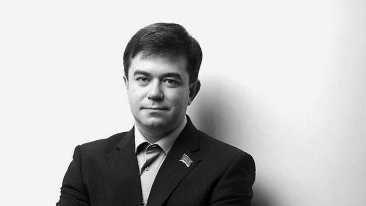 Депутат Законодательного собрания от партии КПРФ Андрей Жирнов
